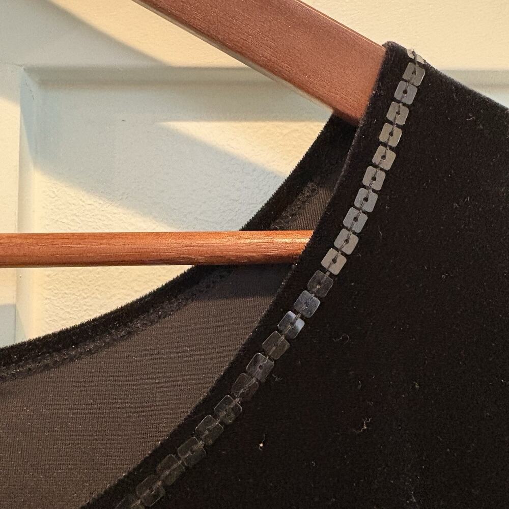 Black Velvet Tank Top XL Stretch Sequin Trim Quacker Factory Side Vents Dressy - Picture 5 of 11
